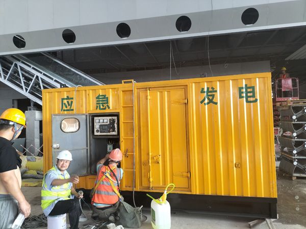 大安怎样判断空气滤清器是否需要更换？